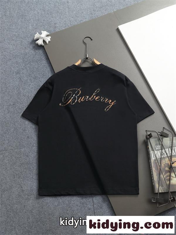 爽やか バーバリー コピー 半袖カットソー 白 黒 ロゴデザイン バックアクセント 夏映え シンプル 人気 BURBERRY-2