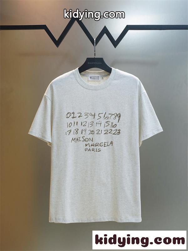 アイコニックモチーフ ヴィンテージテイスト ストリートコーデ MAISON MARGIELA メゾンマルジェラ コピー Tシャツ 存在感-1