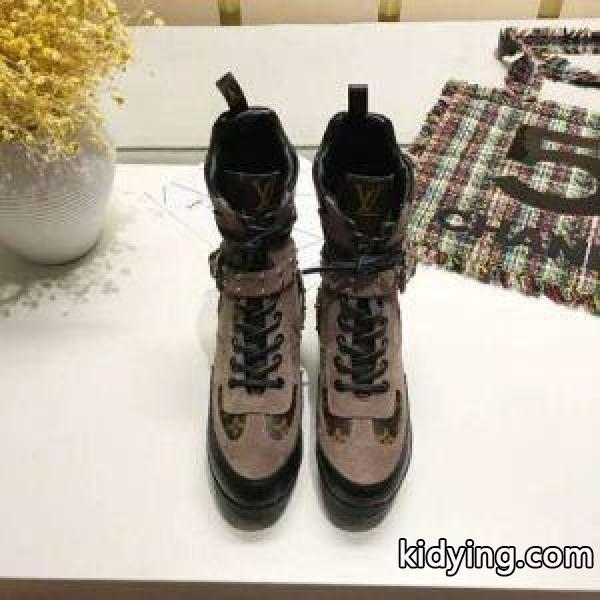 高評価人気品 ルイヴィトン LOUIS VUITTON 2018話題となる ショートブーツ 保温性を発揮する_ルイ ヴィトン LOUIS VUITTON_ブランド コピー 激安(日本最大級)-0