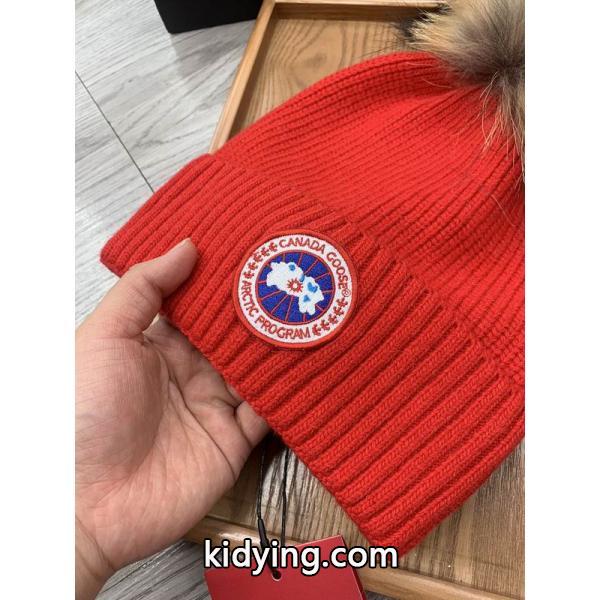 秋冬に映える上品グレー カナディアングース Canada Goose ニット帽 スーパーコピー N級-2