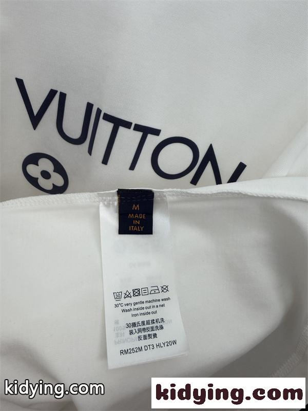 モードミニマル ワンポイントデザイン 着回し力高め LOUIS VUITTON ルイヴィトン コピー 半袖Tシャツ スポットライト級-4
