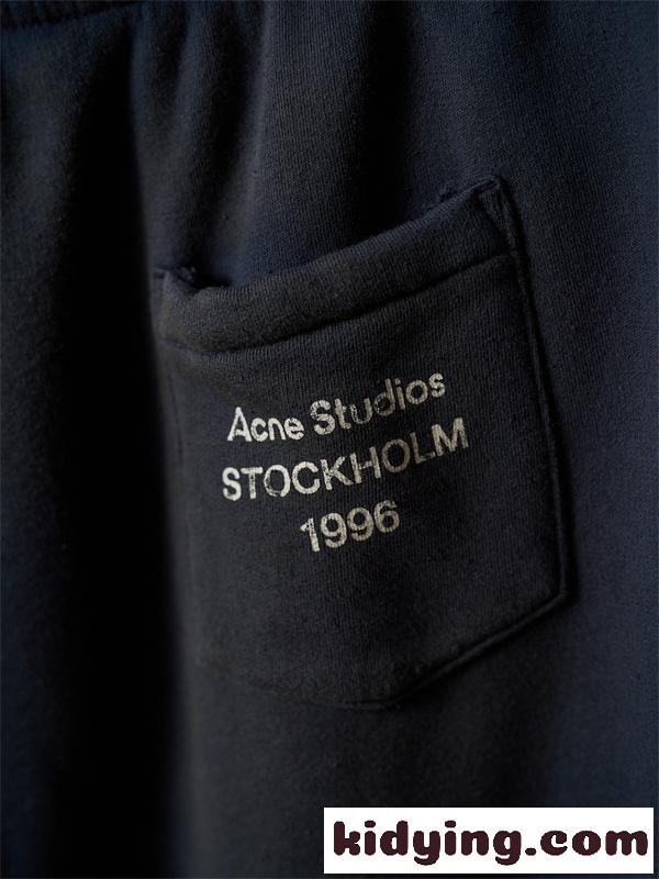 ロゴ刺繍 カジュアルスタイル 2026注目アイテム Acne Studios アクネストゥディオズ コピー ショートパンツ シンプルコーデ-8