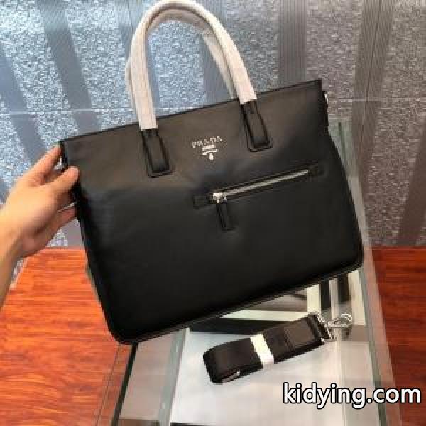 春夏!大人カジュアル 2019年春夏のトレンドアイテム プラダ PRADA ビジネスバッグ_プラダ メンズバッグ_バッグ メンズ_スーパーコピーブランド激安通販 専門店-0