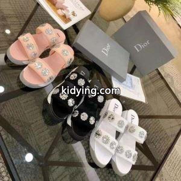 ディオール サンダル コピー 2019春夏で注目度が一番高いコレクション Dior カジュアル コーデ 日常 3色選択可 最安値-0