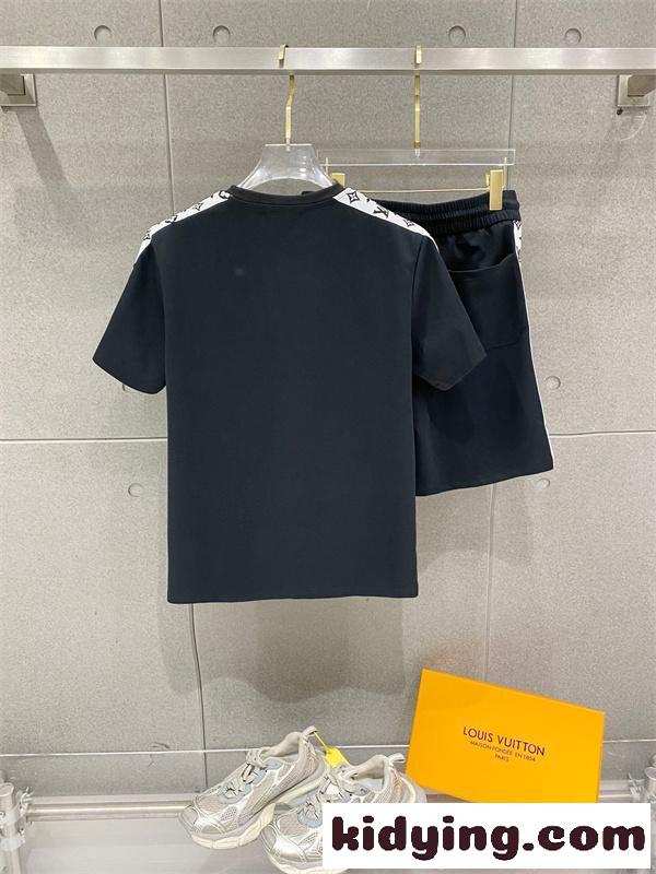 スポーツ 高級 LOUIS VUITTON ルイヴィトン コピー セットアップ ブラック モノグラムライン-1
