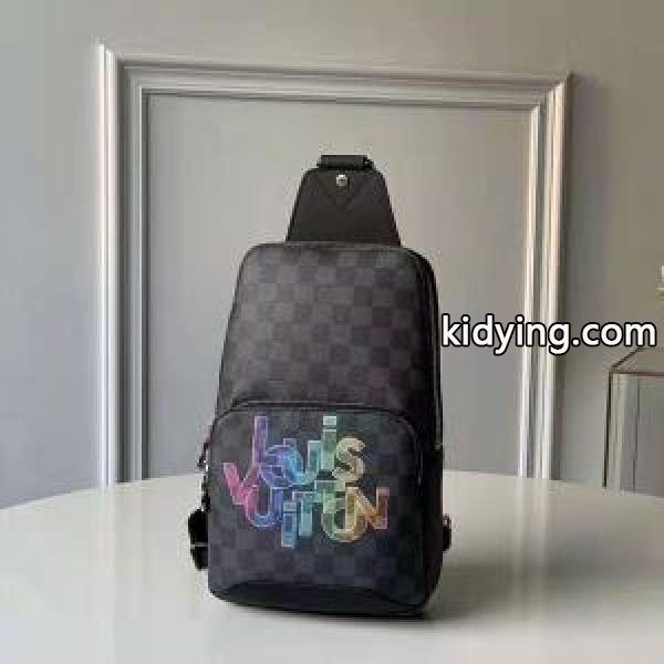 ウエストバック この冬にしたい素敵なスタイル ルイ ヴィト秋冬ファッションの決め手 LOUIS VUITTON 冬の最旬コーデに仕上げる_ルイ ヴィトン LOUIS VUITTON_ブランド コピー 激安(日本最大級)-0