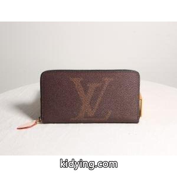 ルイ ヴィトン 寒い冬にぜひ取り入れたい LOUIS VUITTON 落ち着いた秋冬の雰囲気に演出 財布/ウォレット 秋を感じるスタイルを楽しむ_ルイ ヴィトン LOUIS VUITTON_ブランド コピー 激安(日本最大級)-0