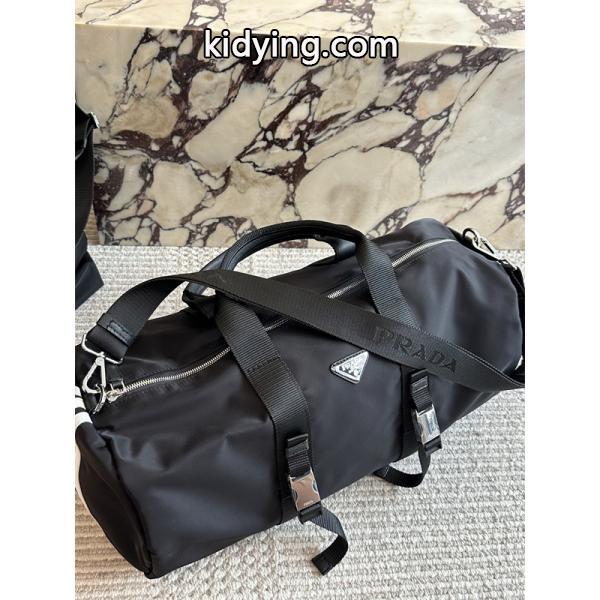 高級感 溢れる シャープな PRADA プラダ コピー デザイン ダッフルバッグ ブラック 人気商品-3