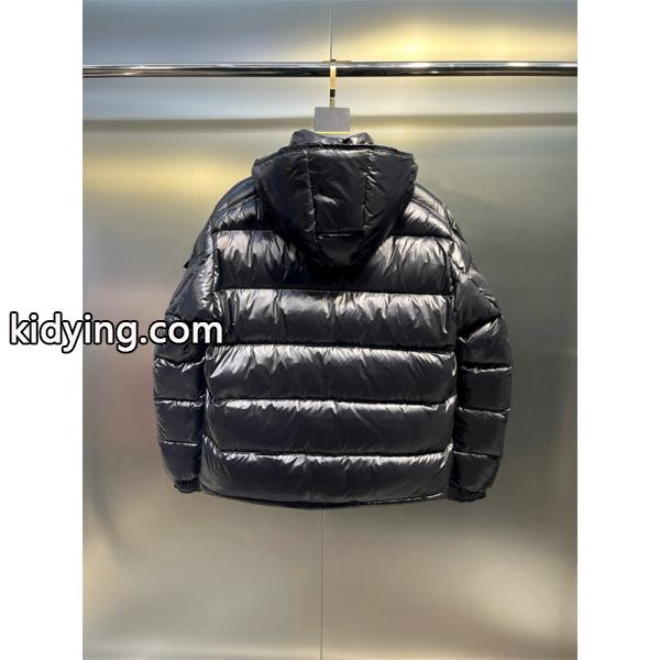 MONCLER ブラック光沢ダウン ロゴパッチ切替 秋冬強保温 モンクレール コピージャケット 人気定番-2