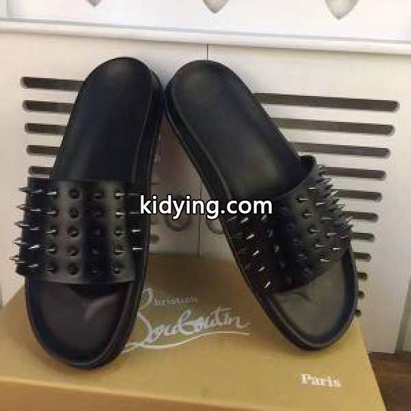 クールなクリスチャンルブタン靴メンズスリッパスパイクスビーチサンダルプール海水浴CHRISTIAN LOUBOUTIN-0