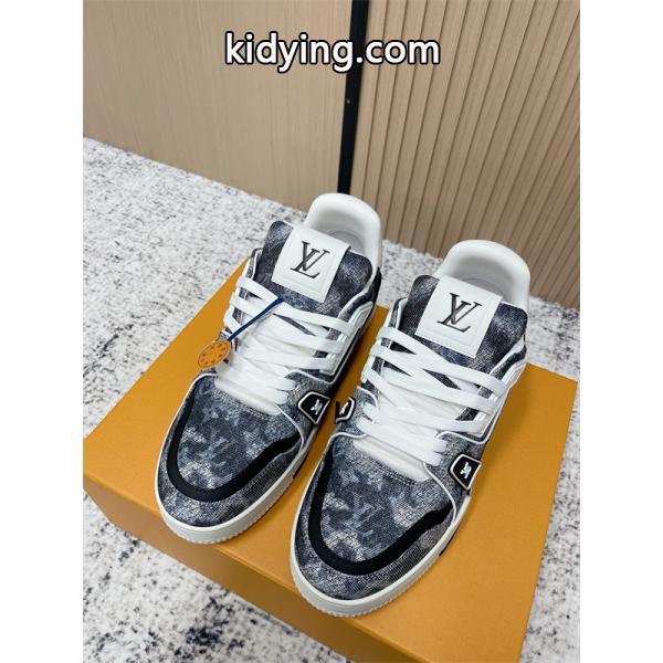 LV trainer☆☆大胆なトレンド感を楽しむ ルイ ヴィトンスニーカースーパーコピー 春夏のお出かけを軽快に LOUIS VUITTONブランド コピー 激安(日本最大級)-2