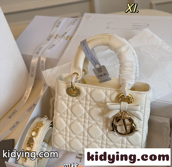 ディオールコピー新作レディ・ディオール(Lady Dior)2026最新☆人気ランキング定番アイテムお洒落-0