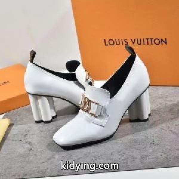 2色可選 ハイヒール 冬のお出かけの相棒に ルイ ヴィトンこの秋冬に持ちたくなる LOUIS VUITTON 秋冬コーデを鮮やかに彩る_ルイ ヴィトン LOUIS VUITTON_ブランド コピー 激安(日本最大級)-1