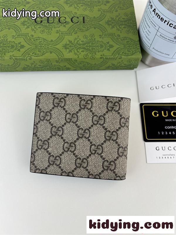 GUCCI グッチ スーパーコピー 話題沸騰 洗練モノグラム 二つ折り財布 メンズ コンパクト-1