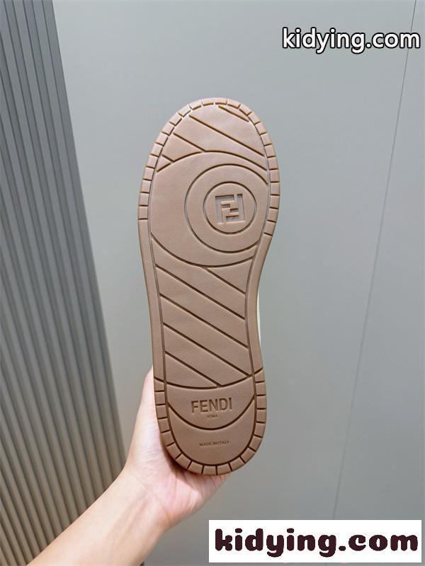 特に人気♥FENDI フェンディスニーカーコピー2026年最新大人らしいカジュアル-7