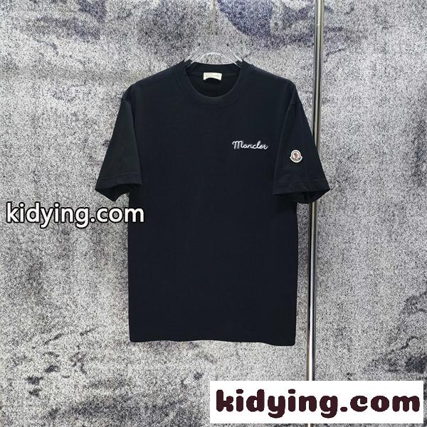 筆記体ロゴ 袖ワッペン クリーンデザイン MONCLER モンクレール コピー 半袖Tシャツ 上質カジュアル-1