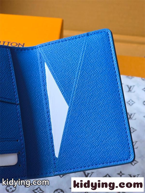 ルイヴィトン コピー Louis Vuitton M26798 二つ折り財布 ブルー モノグラム スポーツプリント コンパクトウォレット メンズ カード収納 小銭なし-5
