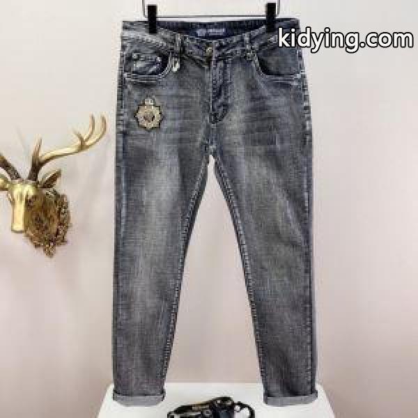 スタイルをすっきりにする ジーンズ センスアップできるコーデ ヴェルサーチVERSACE_ヴェルサーチ VERSACE_ブランド コピー 激安(日本最大級)-0