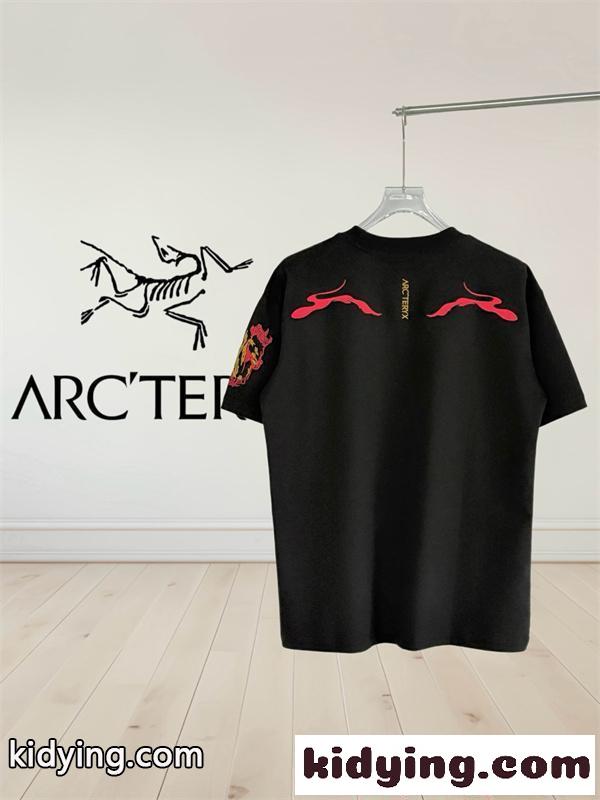 アークテリクス スーパーコピー ブラック刺繍 半袖Tシャツ ARCTERYX 高級感アクセント ミニマル洗練 軽量快適-1