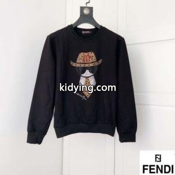 プルオーバーパーカー 遊び心たっぷり秋冬コーデ フェンディ 秋冬コーデに合わせやすい FENDI 秋冬ファッションをおしゃれに着こなし_フェンディ FENDI_ブランド コピー 激安(日本最大級)-0