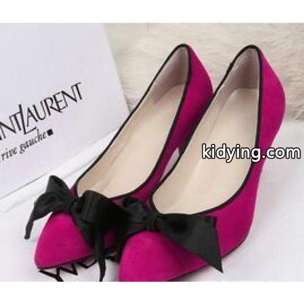立体感のある大人可愛いさを演出してくれるクリスチャン・ルブタン CHRISTIAN LOUBOUTINリボン付き女性用のローヒールパンプス_クリスチャンルブタン CHRISTIAN LOUBOUTIN_ブランド コピー 激安(日本最大級)-0