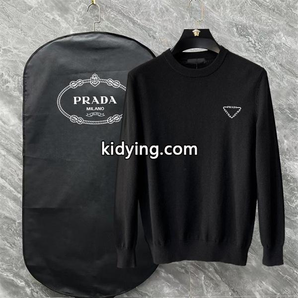 プラダ 偽物 ニット セーター ブラック エレガント スリム モダン スタイリッシュ PRADA-1