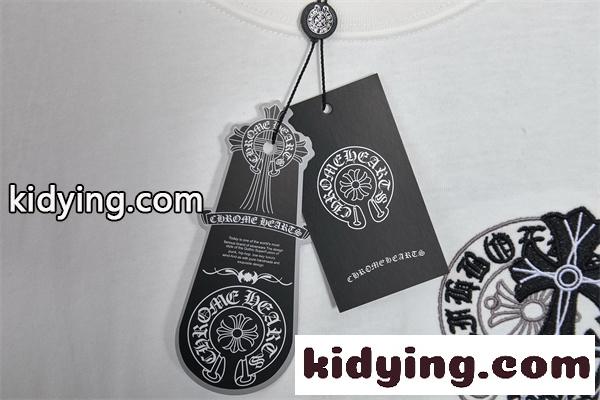 ホワイト 半袖Tシャツ Chrome Hearts クロムハーツ コピー 胸元ワンポイントロゴ バックビッグクロスグラフィック クルーネック モノトーンデザイン-4