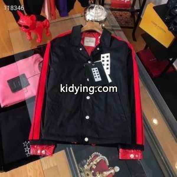 ブルゾン 2019秋冬におすすめ着こなし 今年らしいトレンド感のある着こなし モンクレール MONCLER_モンクレール MONCLER_ブランド コピー 激安(日本最大級)-0