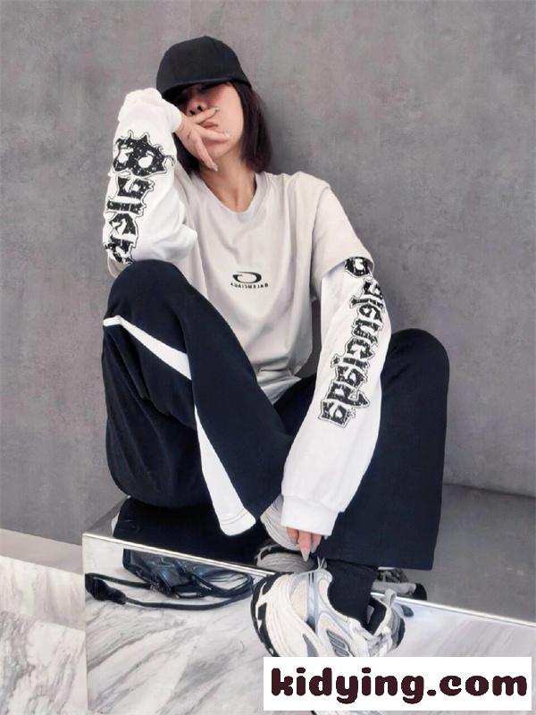 ロゴスリーブTシャツ レイヤード仕様 ルーズフィット BALENCIAGA バレンシアガ コピー Tシャツ デイリー対応 ストリート人気-1