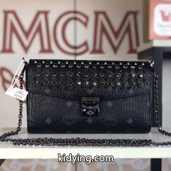 秋先取りコーデを楽しもう 2019年秋冬最新のトレンド エムシーエム MCM 斜め掛けバッグ 2色可選_エムシーエム コピー MCM_ブランド コピー 激安(日本最大級)-0