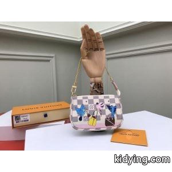 ルイ ヴィトン トレンド感を取り入れる LOUIS VUITTON こなれ感のあるコーデに レディースバッグ この春夏大注目_ルイ ヴィトン LOUIS VUITTON_ブランド コピー 激安(日本最大級)-0