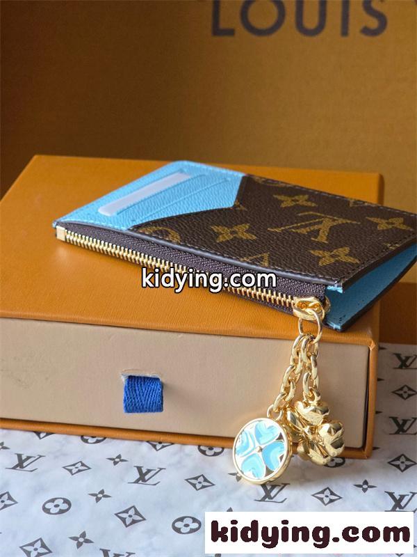 Louis Vuitton コピー ルイヴィトン M27770 カードケース モノグラム ブルー配色 チャーム付き コインケース ファスナー N級品 コンパクト財布 日本限定風-5
