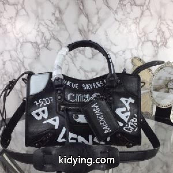20SS☆送料込 バレンシアガ 普段のファッション BALENCIAGA 大人気のブランドの新作  レディースバッグ_バレンシアガ レディースバッグ_バッグ レディース_スーパーコピーブランド激安通販 専門店-0