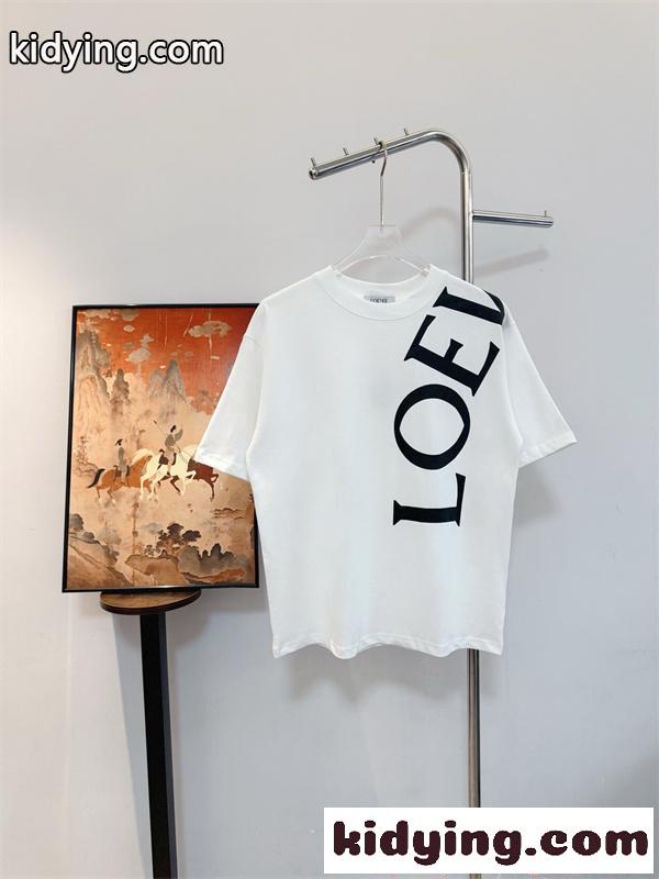 ロエベ コピー Tシャツ ブラック&ホワイト 斜めロゴ 大型プリント カジュアル モード 高級感 LOEWE-2