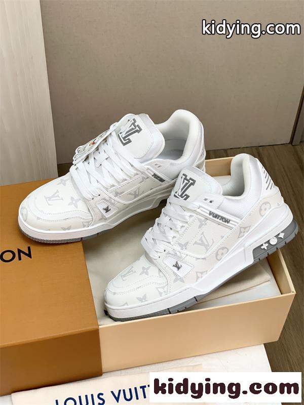 流行スタイル2026春夏新作 素晴らしい ルイ ヴィトンスニーカーコピー  LOUIS VUITTON 激安(日本最大級)-3