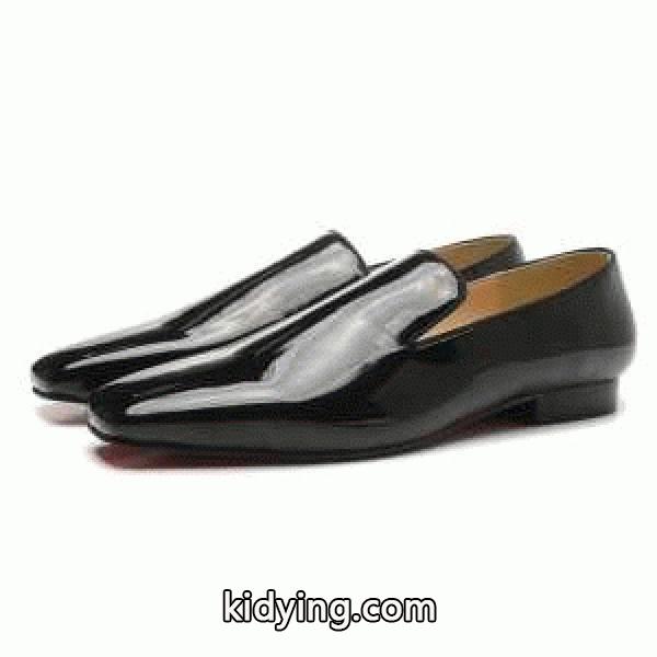 主役になる存在感Christian Louboutinクリスチャンルブタンメンズコピー スニーカー レザー ビジネス用シューズ 靴 ブラック-0
