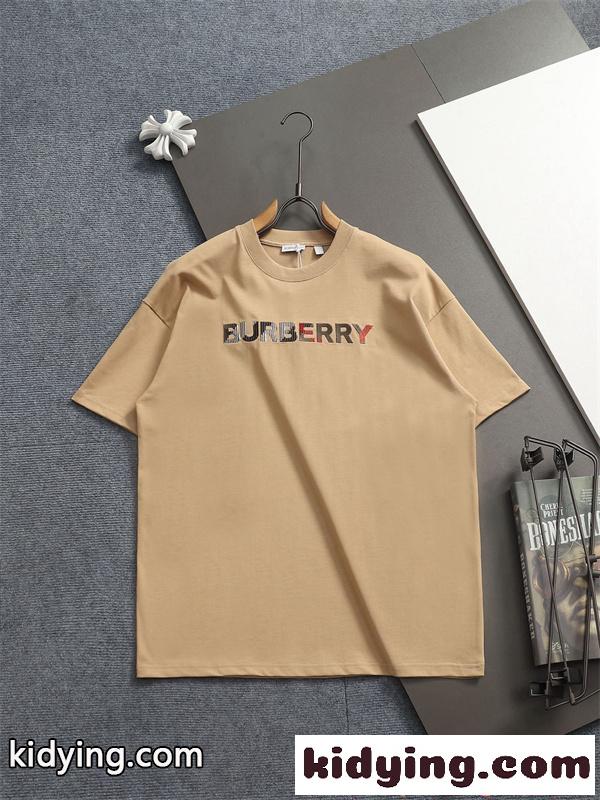 人気拡大 ブラック BURBERRY バーバリー コピー プリント モダン カジュアル メンズ 半袖Tシャツ-1