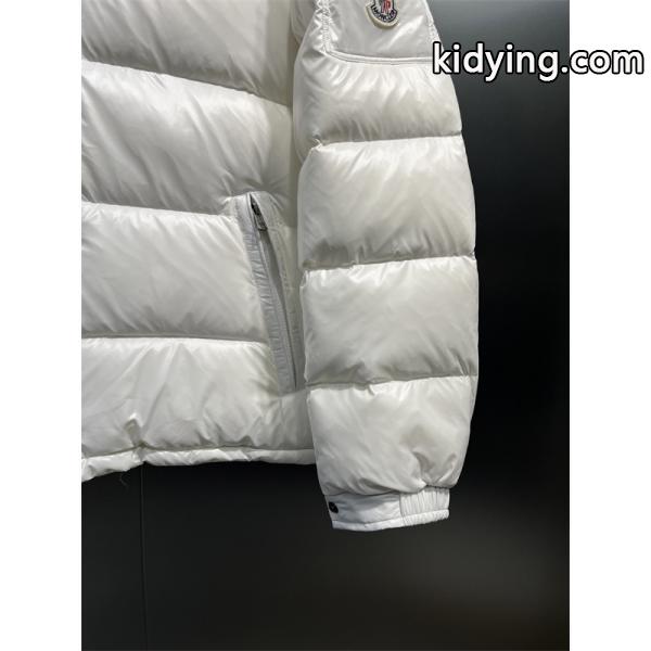 希少 ホワイト × カラーロゴ 洗練シンプル 軽量防寒 モンクレール 偽物 Moncler ダウンジャケット-5