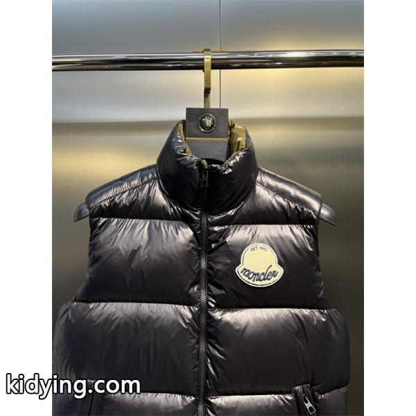 Moncler 冬の息抜き ホワイト 光沢感豊富 インナーカラーアクセント モンクレール コピー ダウンベスト-1
