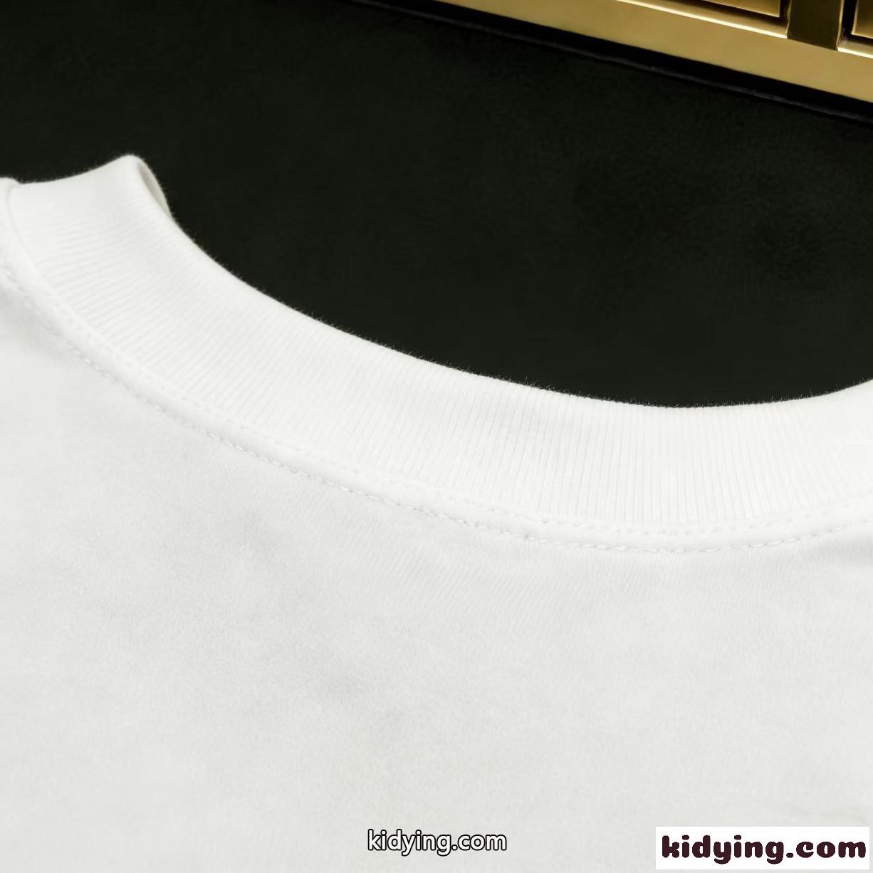アーカイブ風 三角エンブレム レトロムード 個性派トップス BURBERRY バーバリー コピー 半袖Tシャツ-3