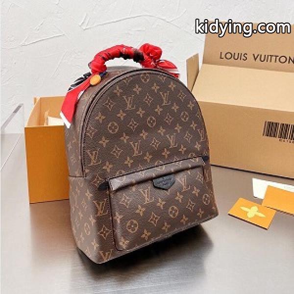 おしゃれな着こなし ルイ ヴィトン LOUIS VUITTON 上品なイメージにしてくれる リュック_ルイ ヴィトン LOUIS VUITTON_ブランド コピー 激安(日本最大級)-0