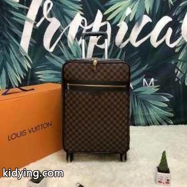 カジュアルもある絶妙な雰囲気 ルイ ヴィトン LOUIS VUITTON トランク 2019SS人気ブランド新作アイテム_ルイ ヴィトン LOUIS VUITTON_ブランド コピー 激安(日本最大級)-0