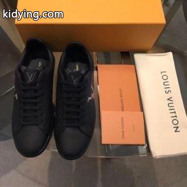 ルイ ヴィトン 2色可選 ナチュラルスタイルに最適 LOUIS VUITTON ビジネスシーンに大活躍 スニーカー_ルイ ヴィトン LOUIS VUITTON_ブランド コピー 激安(日本最大級)-1