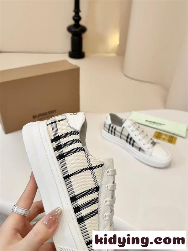2026最大な魅力BURBERRY バーバリー スニーカー コピー 質が誇るファッションブランド激安通販 専門店-3