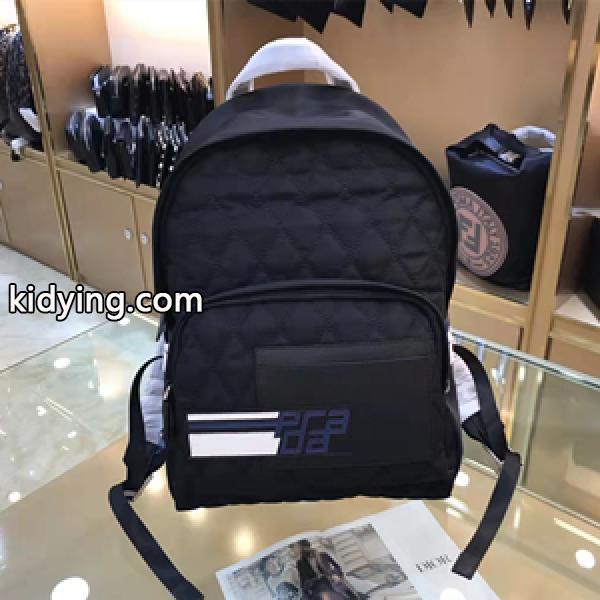2022年春季超人気 PRADA偽物 プラダバックパック 通販 お洒落に魅せる 柔らかくしっくりと手に馴染み 大容量-0