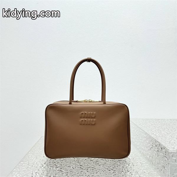 温もりキャメル 新作注目 シンプル上質 しっとりレザー ボックスバッグ MIUMIU ミュウミュウ コピー-1