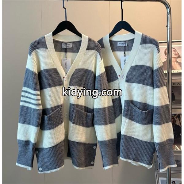 新作モデルTHOM BROWNE トムブラウンカーディガンコピー_ブランド コピー 激安(日本最大級)-0