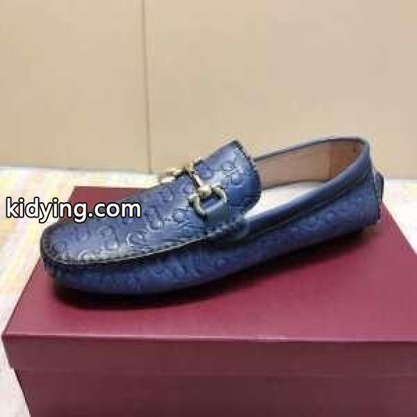 最新秋冬トレント サルヴァトーレフェラガモ FERRAGAMO 2019年秋冬最新のトレンド ローファー この秋トレンドに合わせる着こなし_フェラガモ FERRAGAMO_ブランド コピー 激安(日本最大級)-0