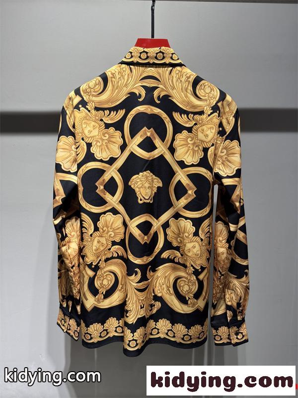 ヴェルサーチ長袖シャツコピー アイテム VERSACE 秋冬らしいカジュアルな雰囲気を持つ_ブランド コピー 激安(日本最大級)-3