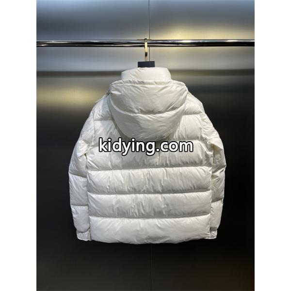 人気爆発 新登場 ダウンジャケット 防寒対策 冬仕様 MONCLER モンクレール コピー-1